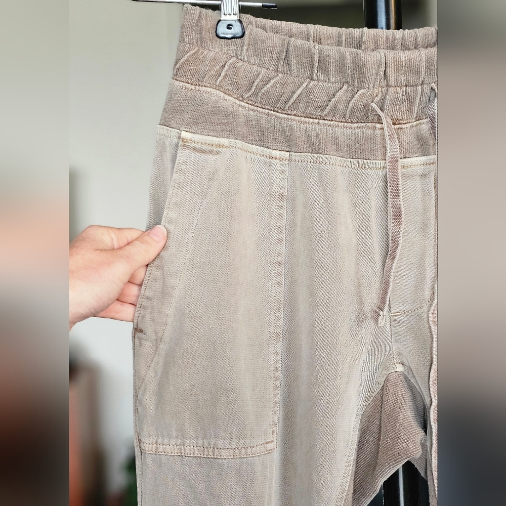 James Perse Mixed Media Pant - Picture 4 of 10